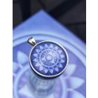 Torokcsakra medál-kulcstartó 33mm x 8mm Letisztult