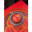 Gyökércsakra medál 36mm x 13mm Hullámos, magas lencsés