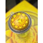 Köldökcsakra medál 39mm x 15mm Gyöngysoros, magas lencsés