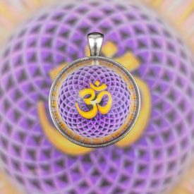   Om, Aum szimbólum medál-kulcstartó 33mm x 15mm Letisztult, magas lencsés