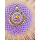 Om, Aum szimbólum medál 36mm x 13mm Hullámos, magas lencsés